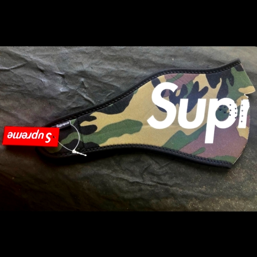 SUPREME Camo Neoprene Face Mask